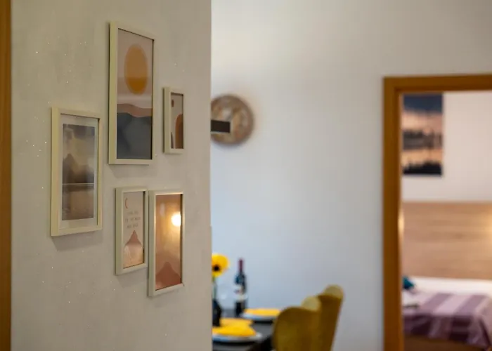 Blue-angel-lux 즐라티보